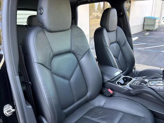 2014 Porsche Cayenne Base