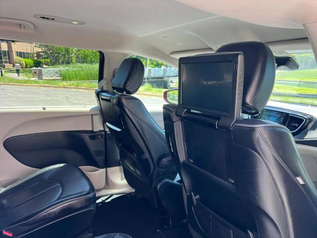 2018 Chrysler Pacifica Hybrid Limited