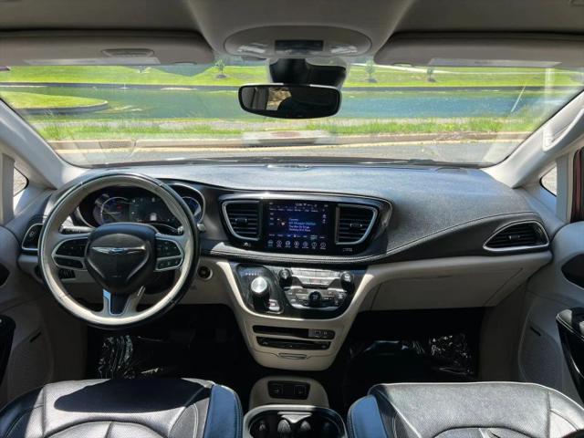 2018 Chrysler Pacifica Hybrid Limited