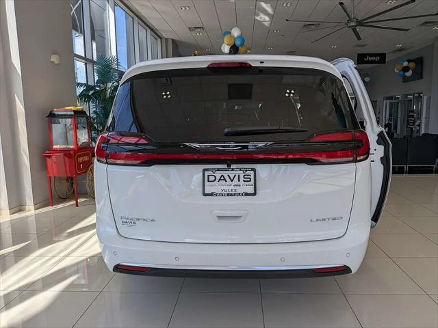2027 Chrysler Pacifica Limited