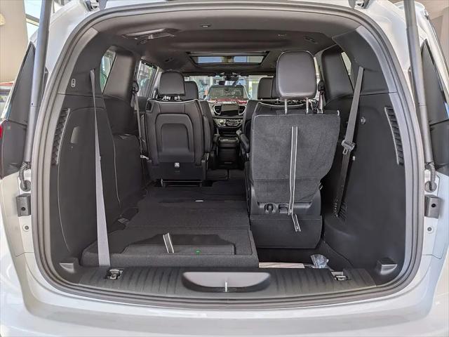 2027 Chrysler Pacifica Limited