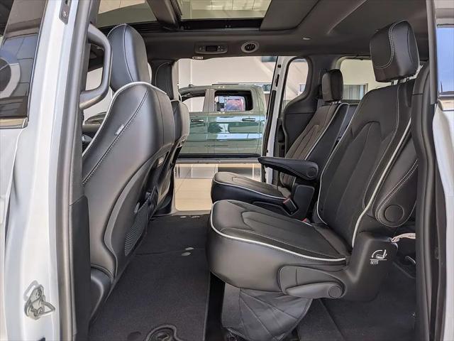 2027 Chrysler Pacifica Limited