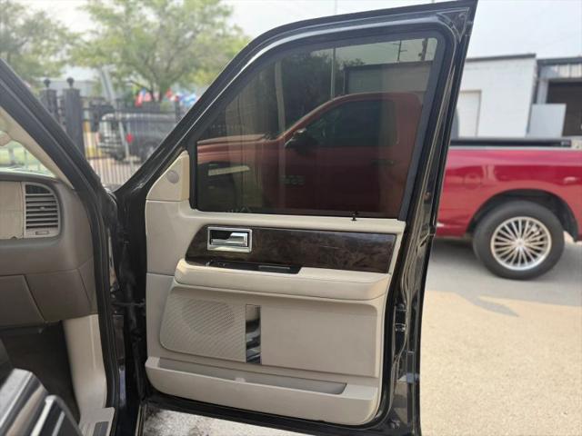 2015 Lincoln Navigator Base