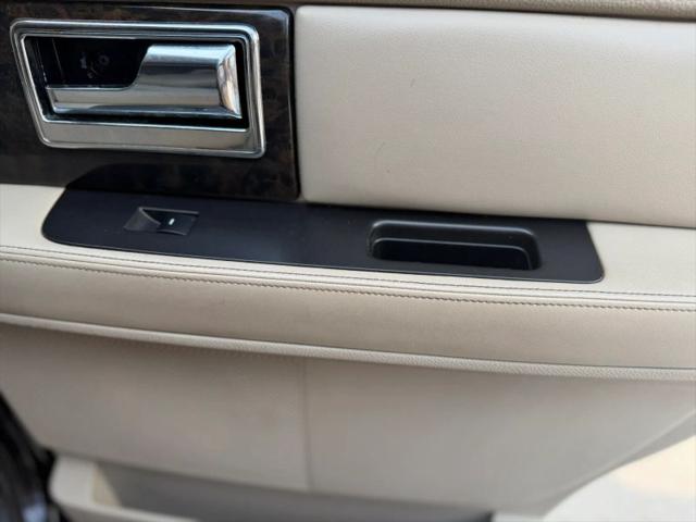 2015 Lincoln Navigator Base