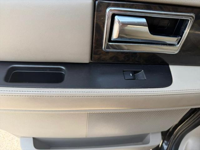 2015 Lincoln Navigator Base