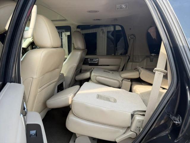 2015 Lincoln Navigator Base