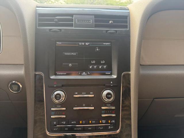 2015 Lincoln Navigator Base