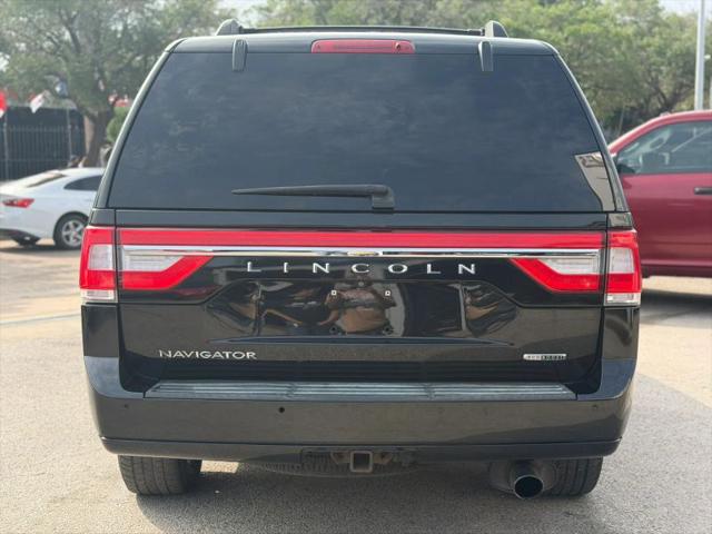 2015 Lincoln Navigator Base