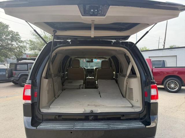 2015 Lincoln Navigator Base