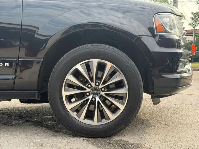 2015 Lincoln Navigator Base