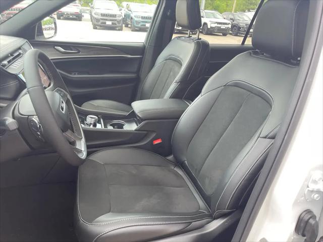 2026 Jeep Grand Cherokee L Altitude 4x4