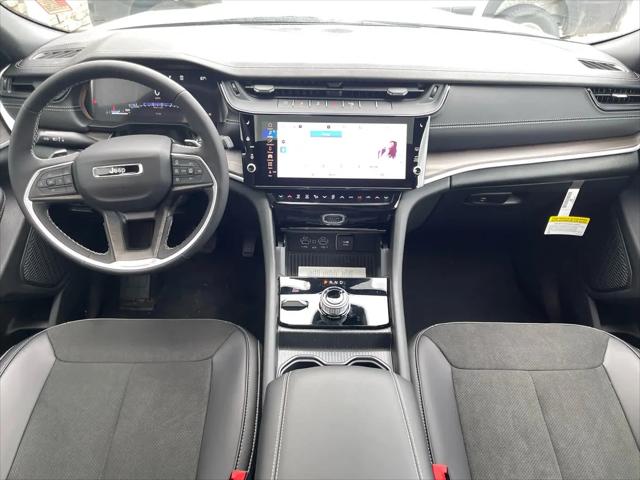 2026 Jeep Grand Cherokee L Altitude 4x4