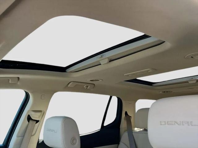 2022 GMC Acadia AWD Denali