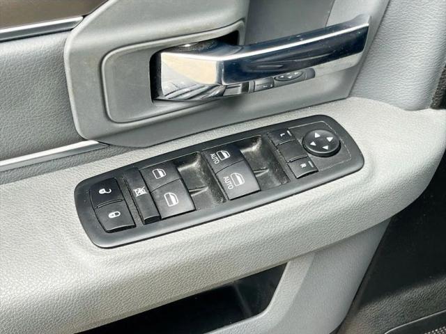 2019 Ram 1500 Classic Warlock Crew Cab 4x2 5'7" Box