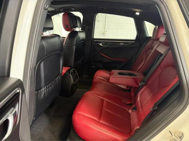 2017 Porsche Macan Base