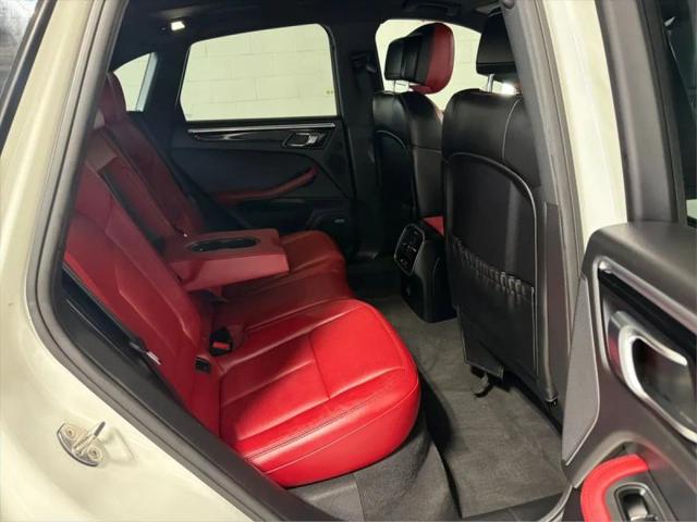 2017 Porsche Macan Base