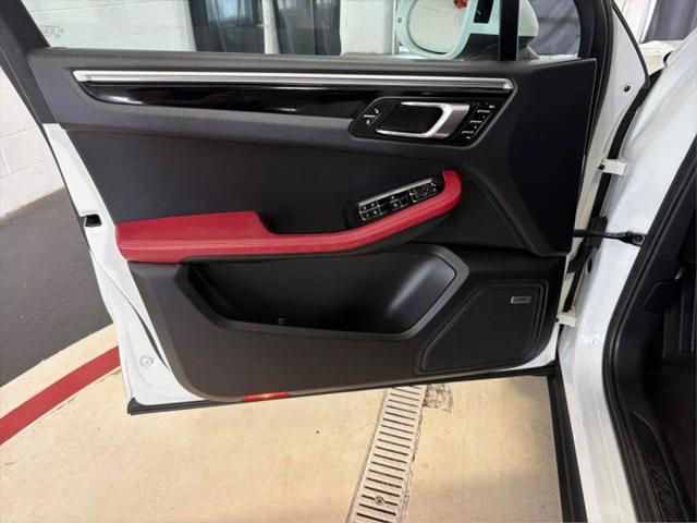 2017 Porsche Macan Base