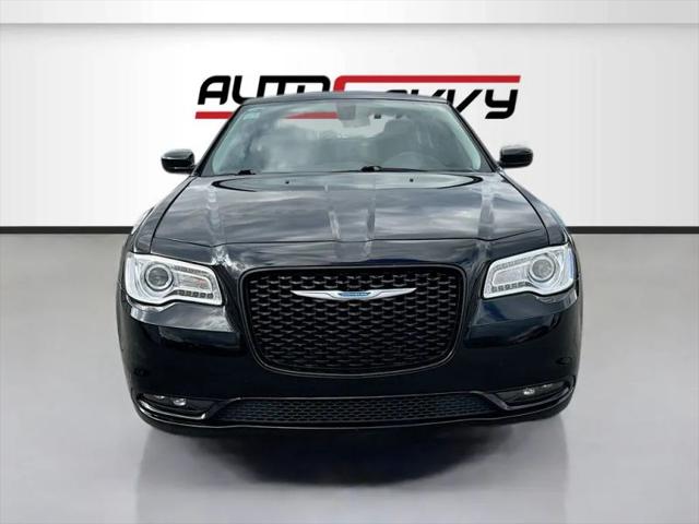 2021 Chrysler 300 Touring