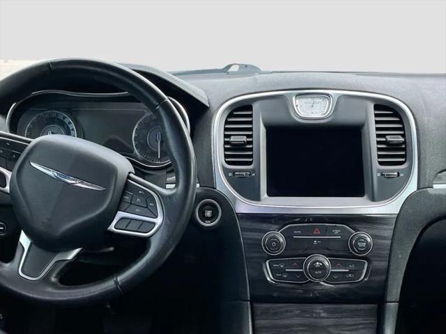 2021 Chrysler 300 Touring