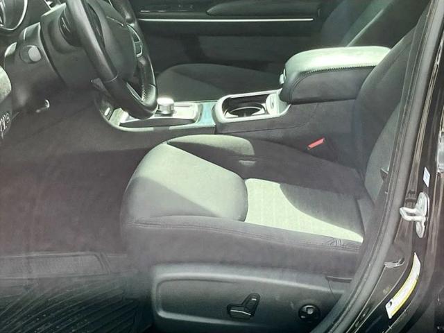 2021 Chrysler 300 Touring