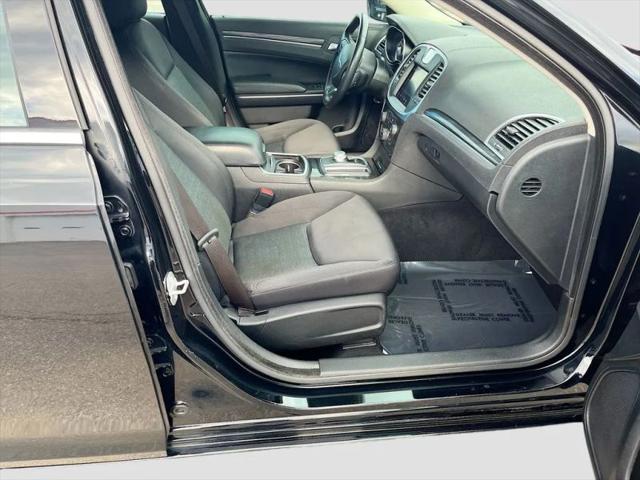 2021 Chrysler 300 Touring