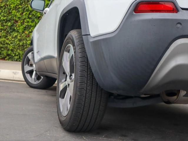 2019 Jeep Cherokee Limited FWD