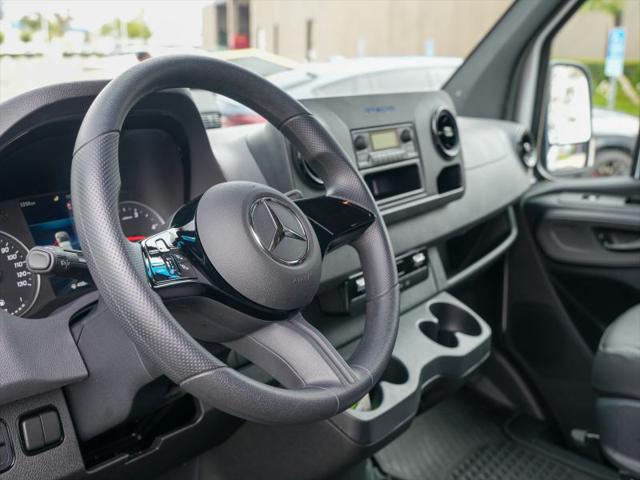 2025 Mercedes-Benz Sprinter 2500 Standard Roof 4-Cyl Diesel