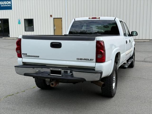 2004 Chevrolet Silverado 2500HD LS
