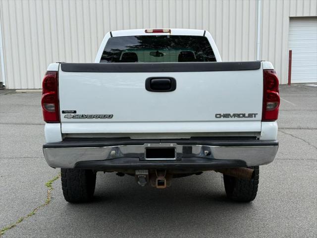 2004 Chevrolet Silverado 2500HD LS