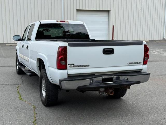 2004 Chevrolet Silverado 2500HD LS