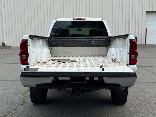 2004 Chevrolet Silverado 2500HD LS