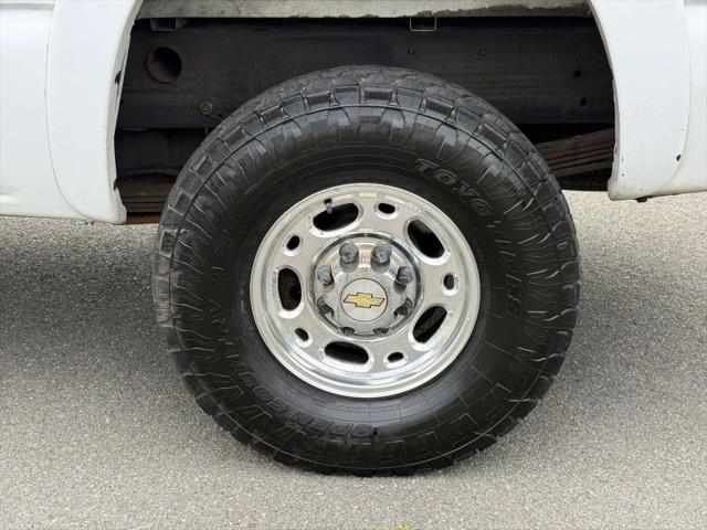 2004 Chevrolet Silverado 2500HD LS