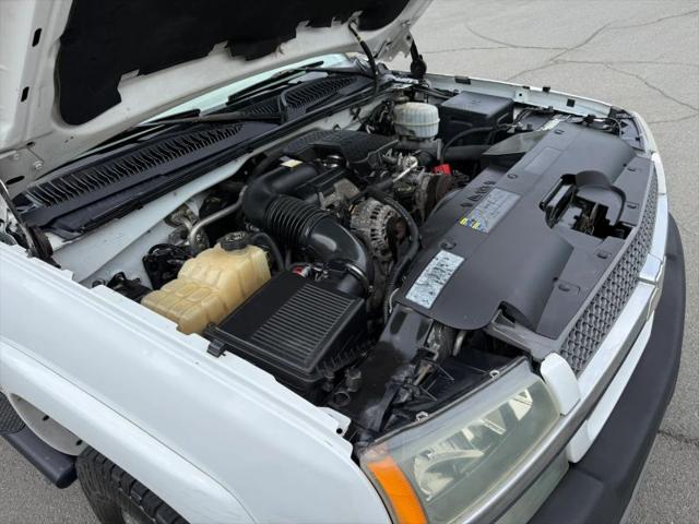 2004 Chevrolet Silverado 2500HD LS