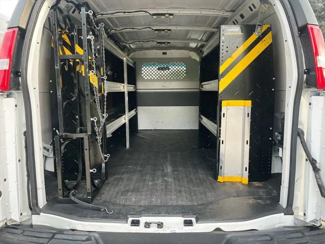 2025 Chevrolet Express Cargo Van RWD 2500 Regular Wheelbase WT