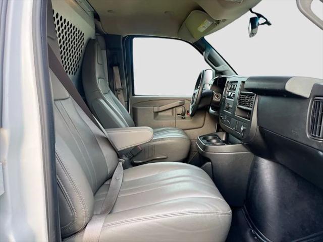 2025 Chevrolet Express Cargo Van RWD 2500 Regular Wheelbase WT