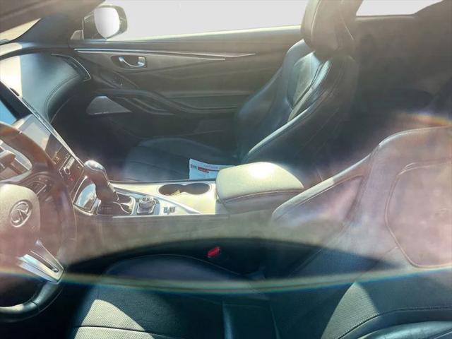 2021 INFINITI Q60 LUXE