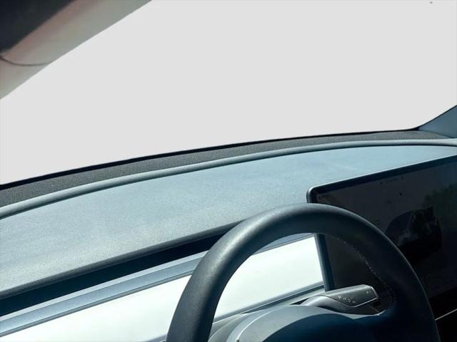 2025 Tesla Model Y Long Range Dual Motor Rear-Wheel Drive