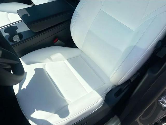 2025 Tesla Model Y Long Range Dual Motor Rear-Wheel Drive