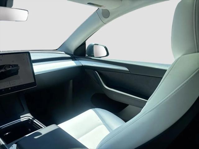 2025 Tesla Model Y Long Range Dual Motor Rear-Wheel Drive