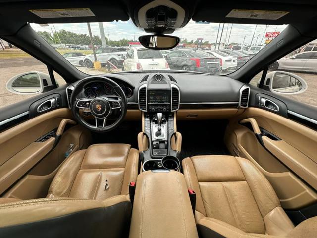 2016 Porsche Cayenne Base