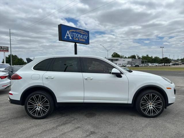 2016 Porsche Cayenne Base
