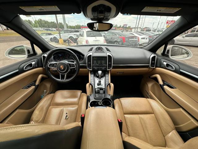 2016 Porsche Cayenne Base