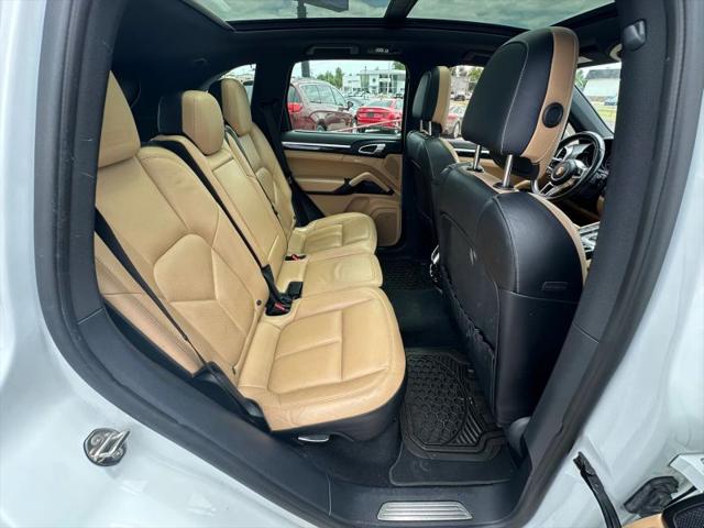 2016 Porsche Cayenne Base
