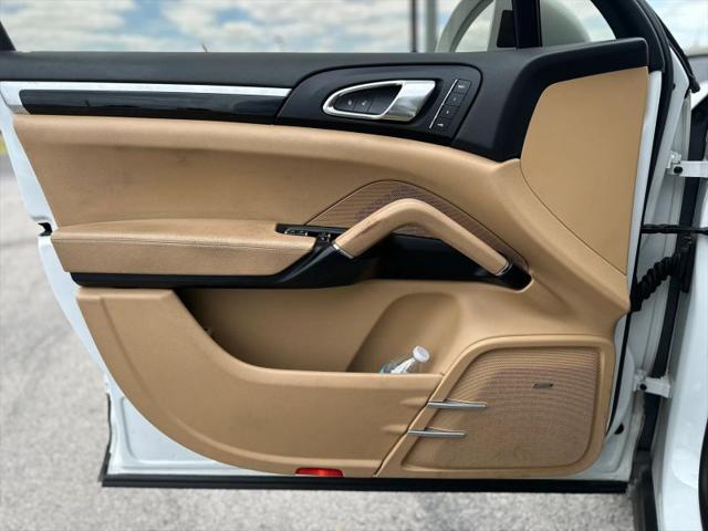 2016 Porsche Cayenne Base