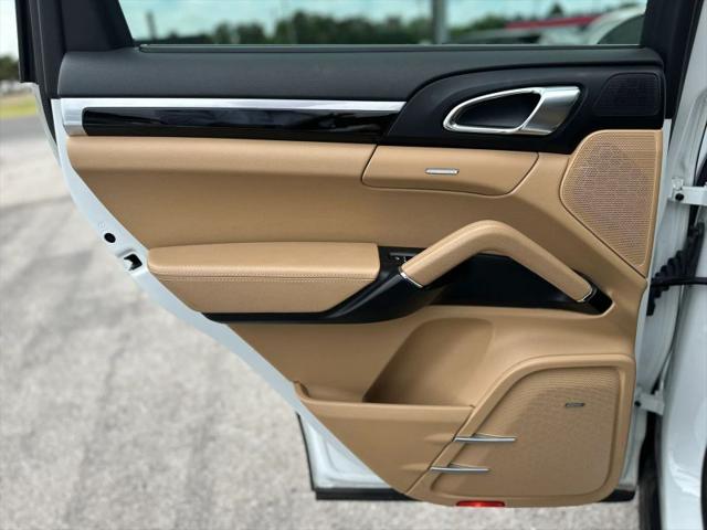 2016 Porsche Cayenne Base