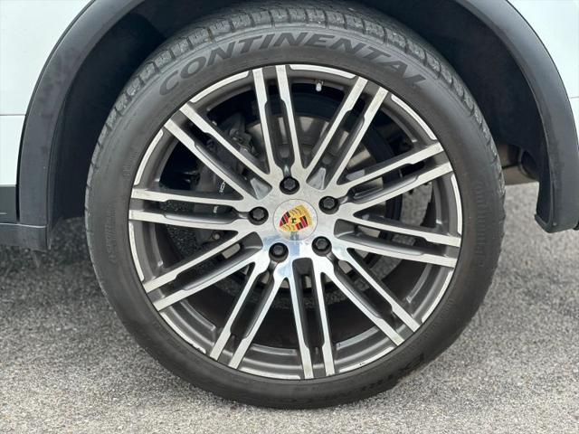2016 Porsche Cayenne Base