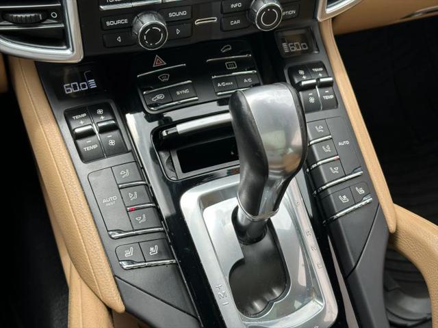 2016 Porsche Cayenne Base