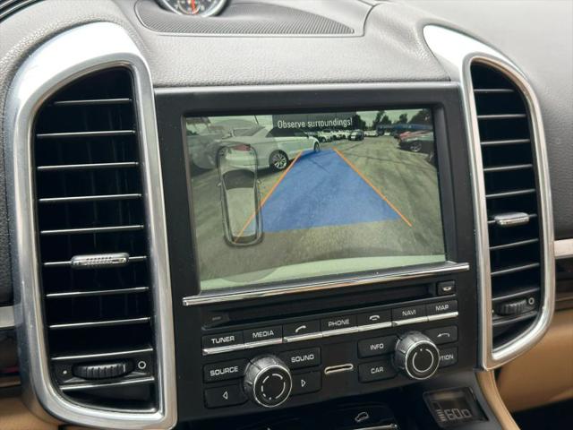 2016 Porsche Cayenne Base