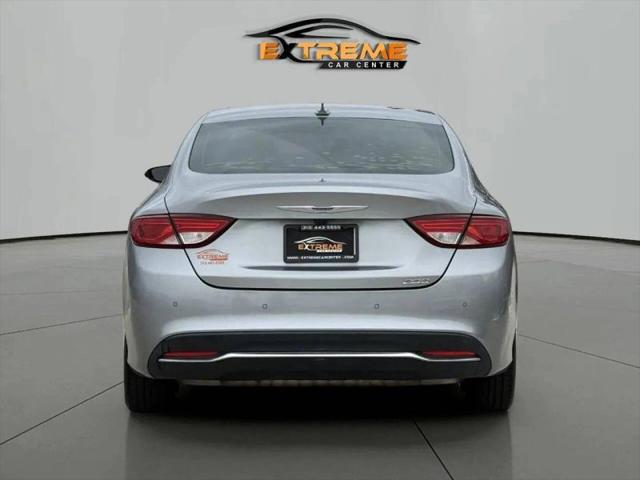 2015 Chrysler 200 Limited