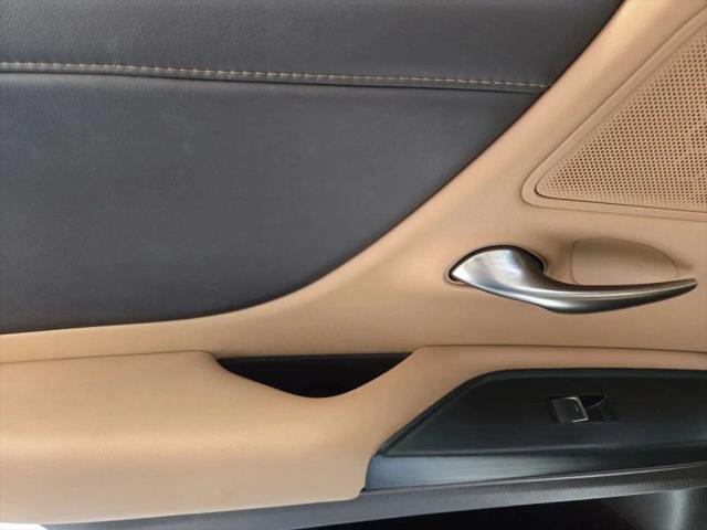 2021 Lexus ES 300h 300h